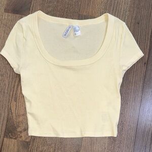 Divided Soft Yellow Short Sleeve Top